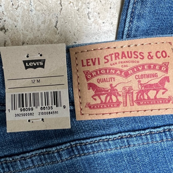 Levi's Women's Classic Straight, Stellar Stretch Jeans Size 12 - Picture 8 of 10